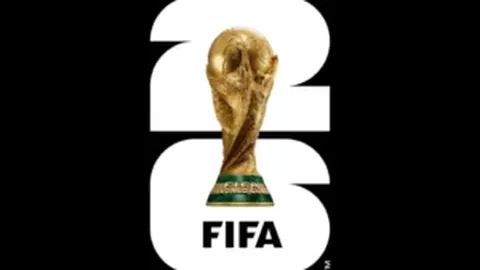 西班牙与荷兰半场点球对决，奥亚萨瓦尔立功记